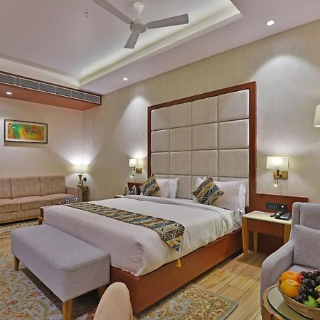 The Square Somnath Hotel Exterior photo