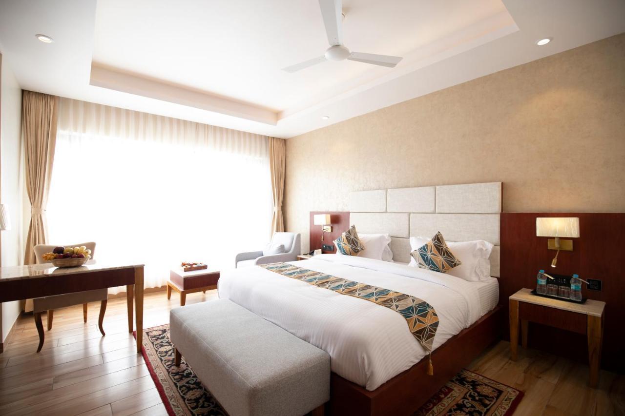 The Square Somnath Hotel Exterior photo